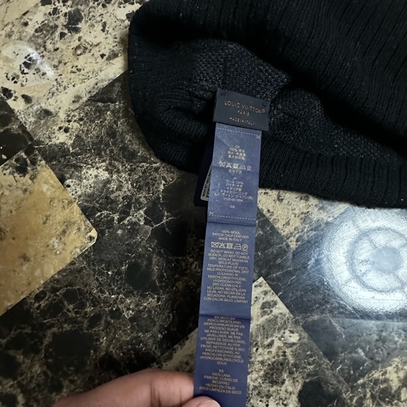 Louis Vuitton Beanie - Picture 4 of 5